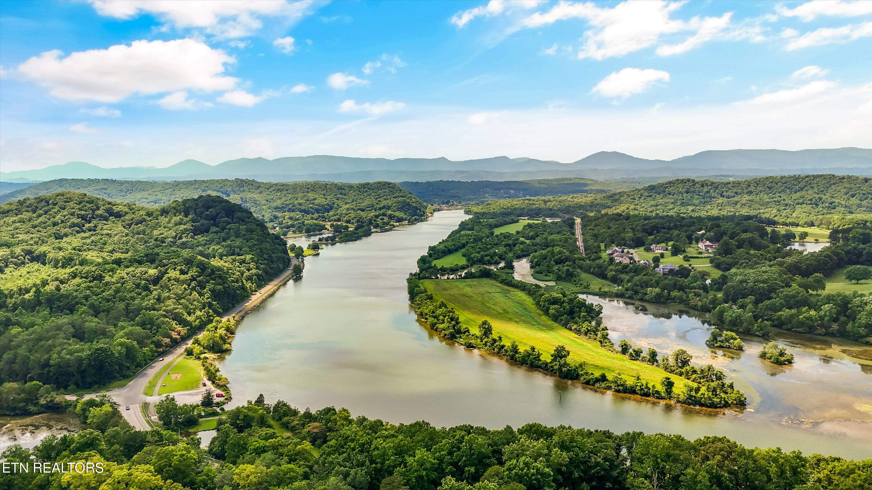 64 Rolling Links Boulevard Oak Ridge, TN 37830 - Photo 46 of 54 Minutes to Melton Hill Lake