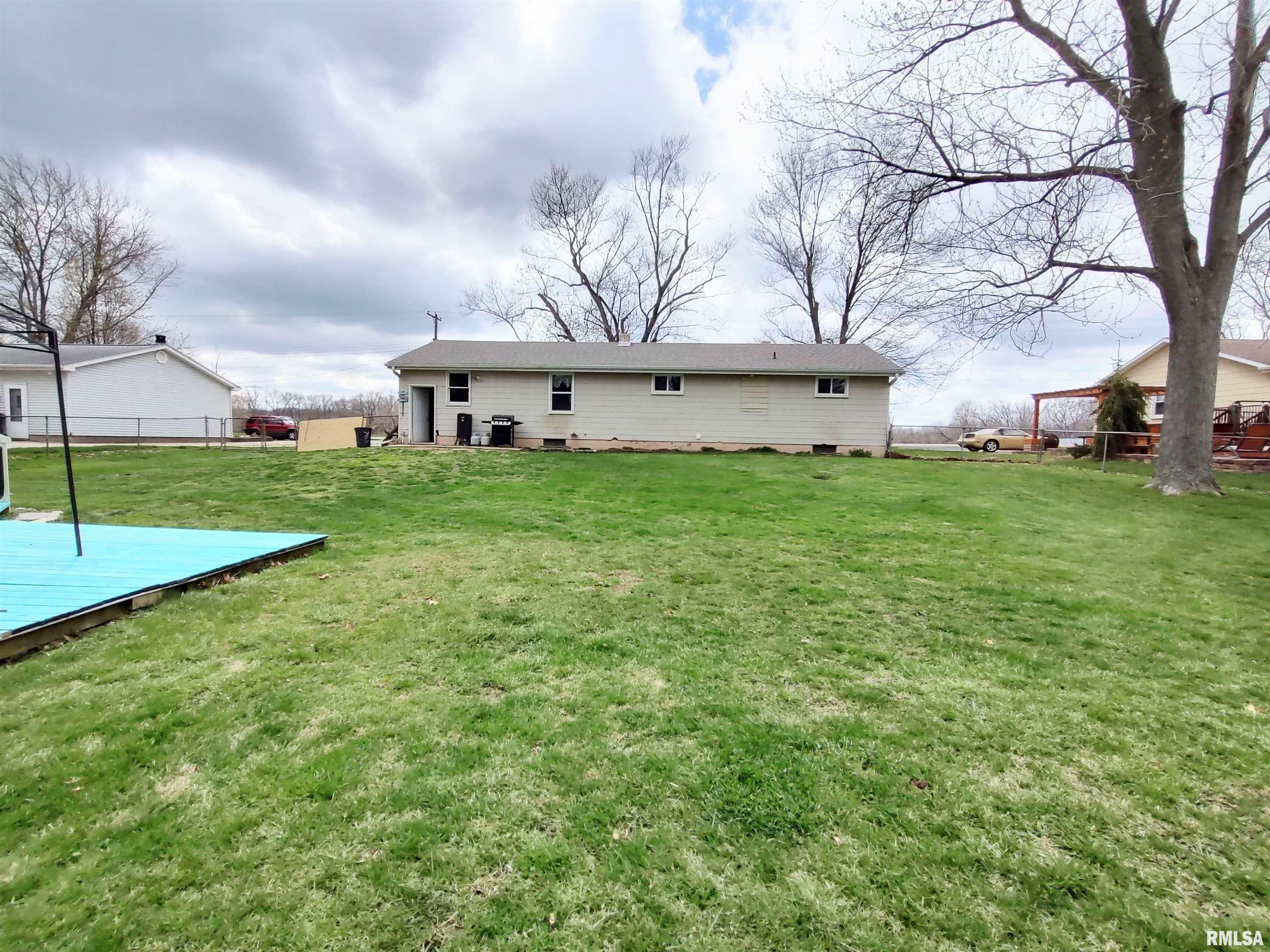 1512 Hickory Point Road Metamora, IL 61548 - Photo 4 of 36 Gallery Image 4