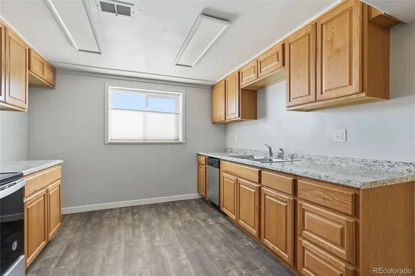 $1,425 | 6190 Wadsworth Boulevard, Arvada, CO 80003