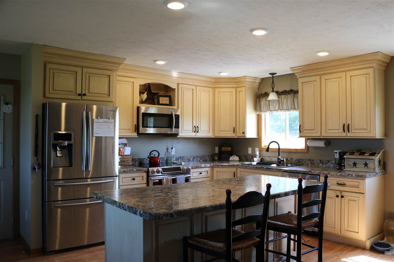3875 West Fillmore Road Ithaca, MI 48847 - Photo 2 of 24 1853424-1.JPG