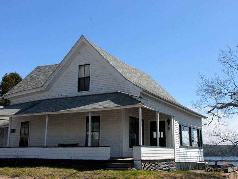 949 Cundy's Harbor Road Harpswell, ME 04079 - Photo 4 of 22 Exterior.