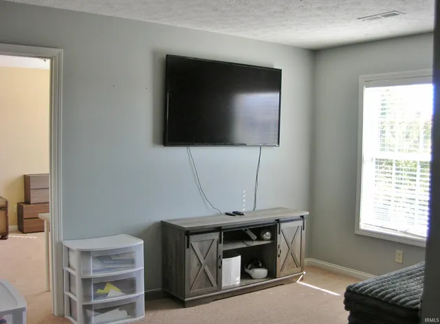 $324,900 | 9434 Hedgewood Court, Evansville, IN 47725