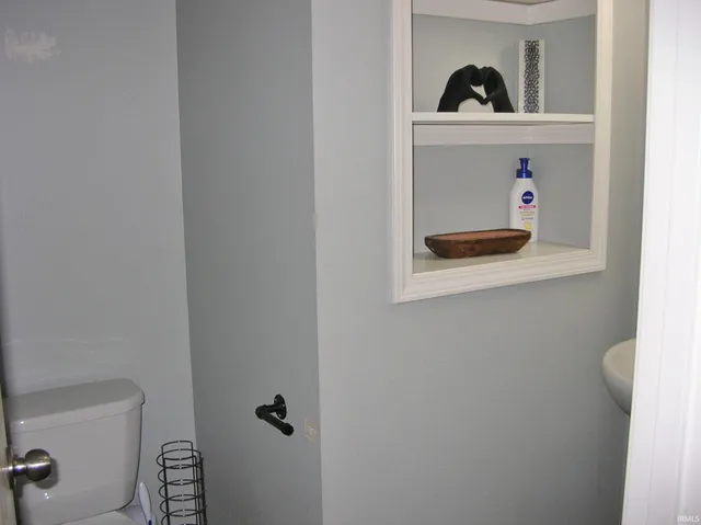 $324,900 | 9434 Hedgewood Court, Evansville, IN 47725