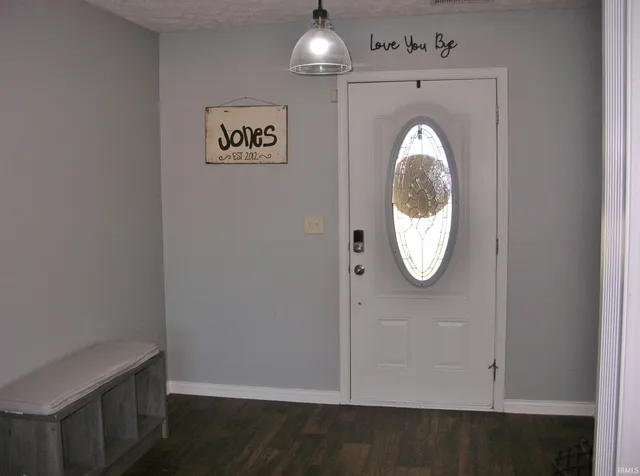 $324,900 | 9434 Hedgewood Court, Evansville, IN 47725