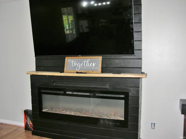 $324,900 | 9434 Hedgewood Court, Evansville, IN 47725