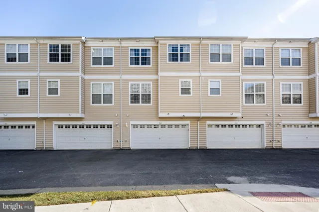 $399,900 | 12135 Landings Boulevard, Unit 303, Berlin, MD 21811