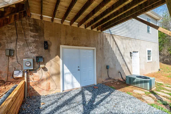 $269,000 | 1337 Gallatin Lane, Hudson, NC 28638