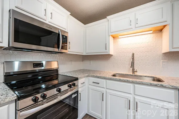 $269,000 | 1337 Gallatin Lane, Hudson, NC 28638