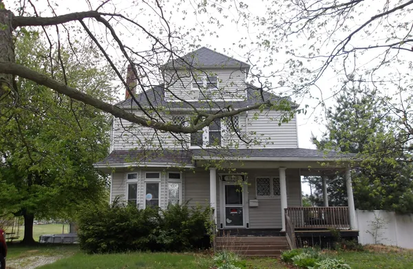 $80,000 | 1142 East Broadway, Monmouth, IL 61462