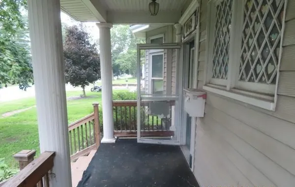 $80,000 | 1142 East Broadway, Monmouth, IL 61462