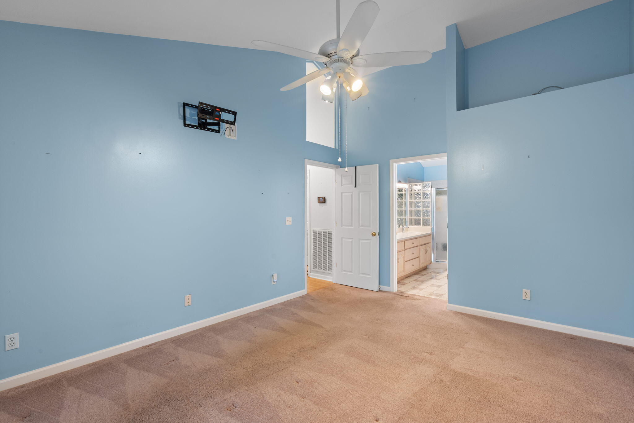 719 Lakehaven Circle Decatur, TN 37322 - Photo 14 of 43 11-web-or-mls-Lakehaven Cir-Autumn B-11