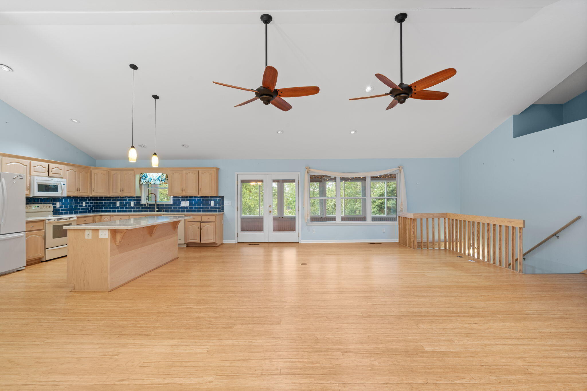 719 Lakehaven Circle Decatur, TN 37322 - Photo 3 of 43 9-web-or-mls-Lakehaven Cir-Autumn B-9