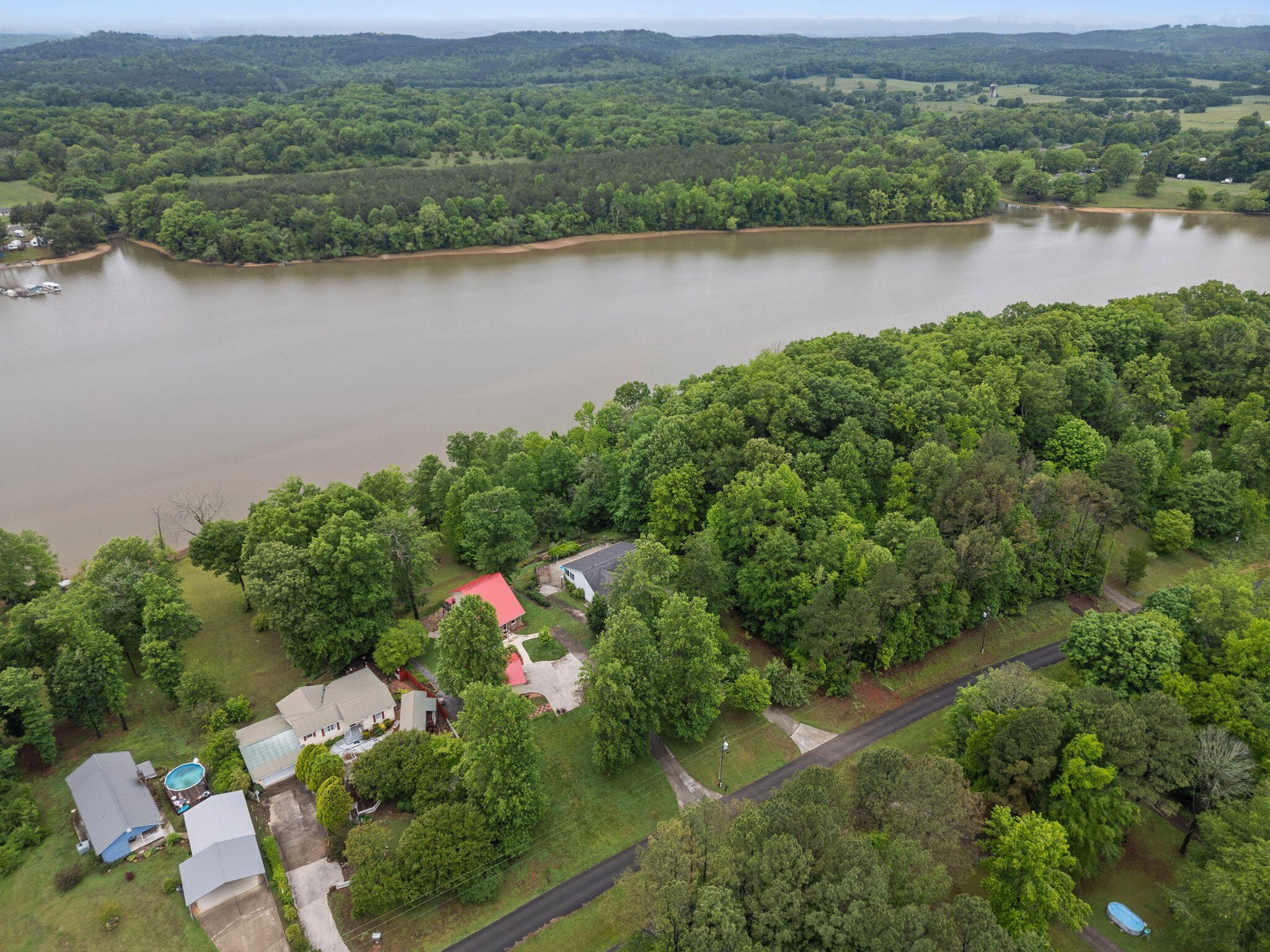 719 Lakehaven Circle Decatur, TN 37322 - Photo 39 of 43 39-web-or-mls-Lakehaven Cir-Autumn B-39