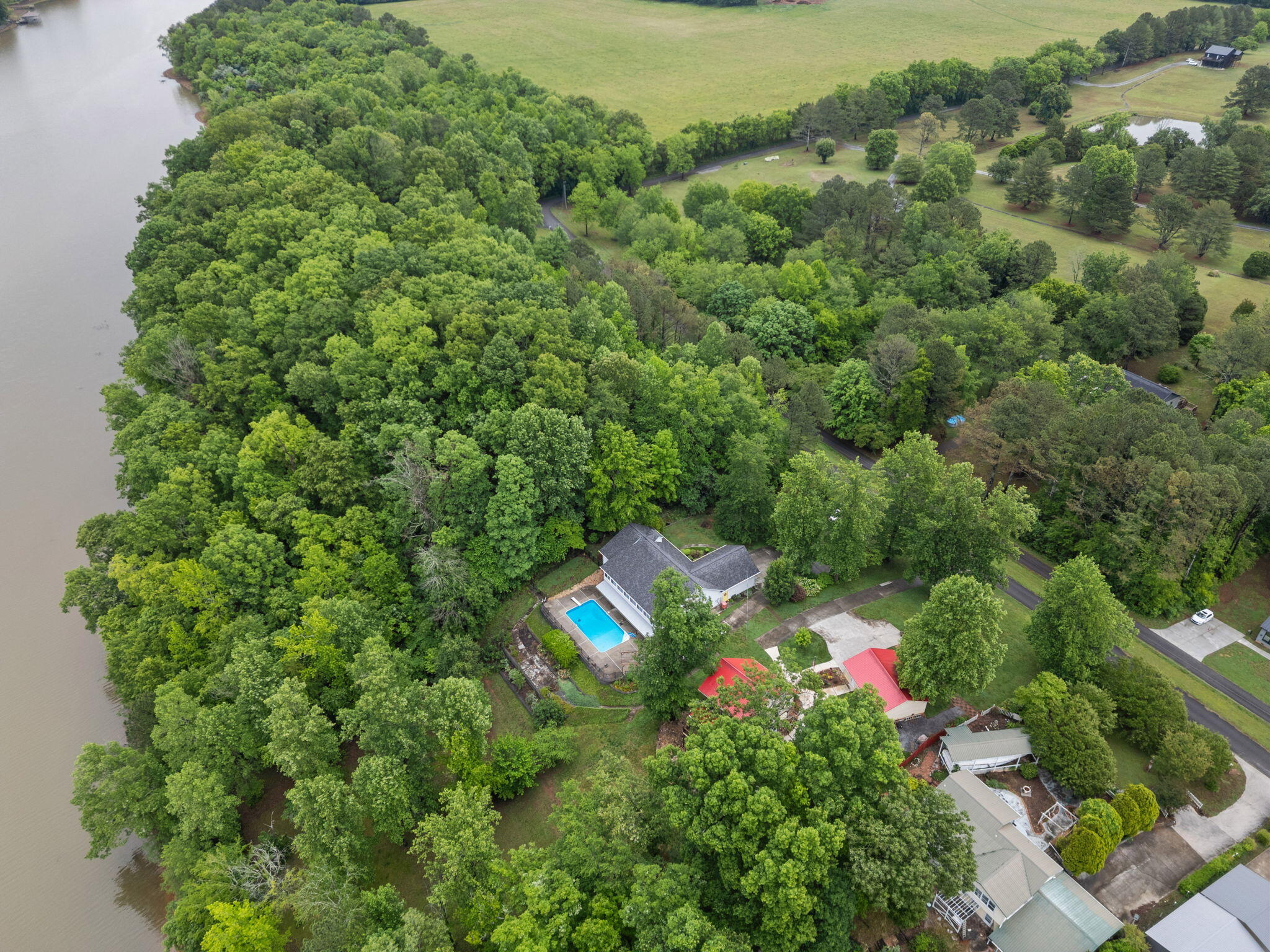 719 Lakehaven Circle Decatur, TN 37322 - Photo 41 of 43 41-web-or-mls-Lakehaven Cir-Autumn B-41