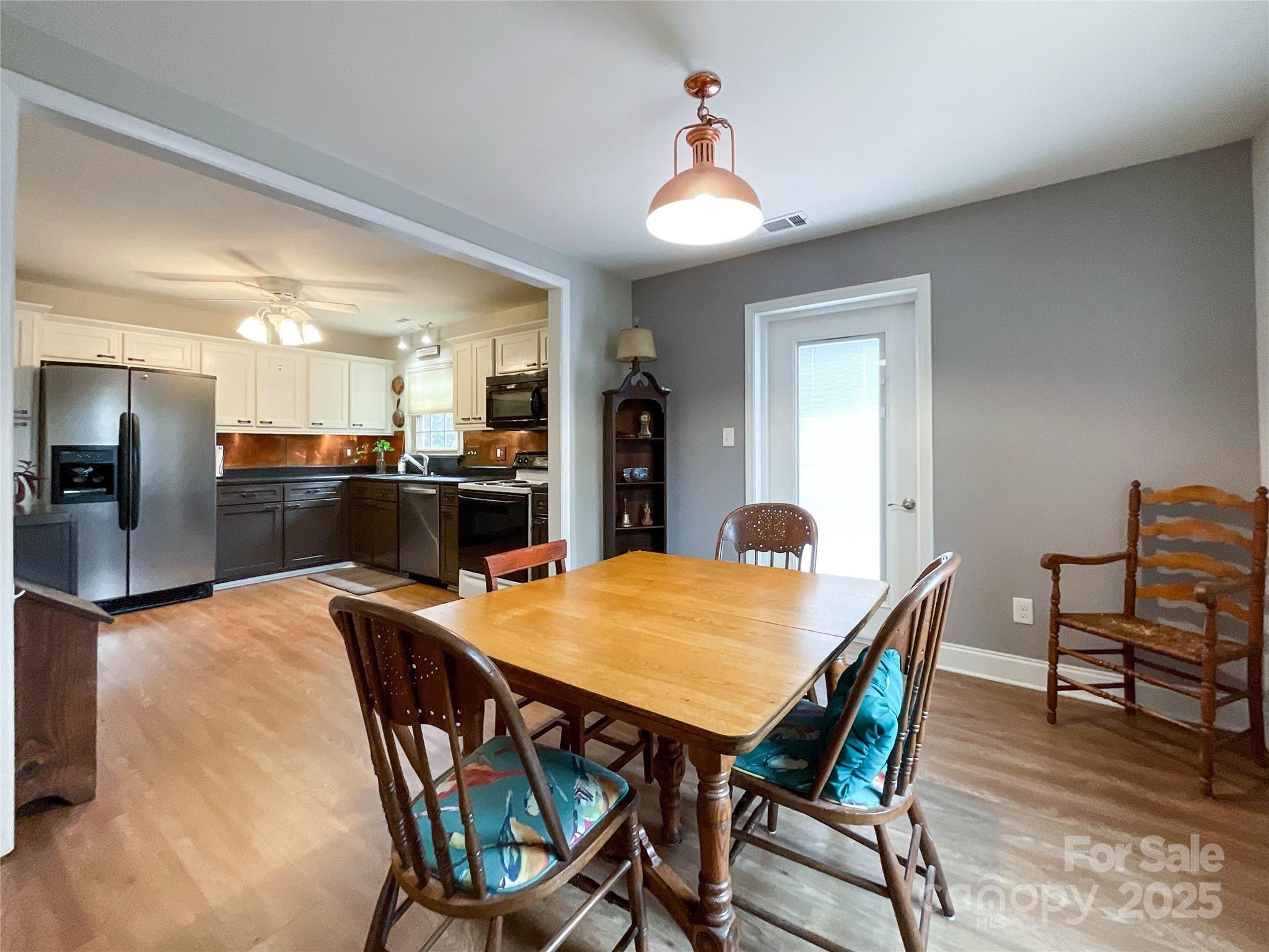 7109 Edgefield Court Matthews, NC 28104 - Photo 7 of 34