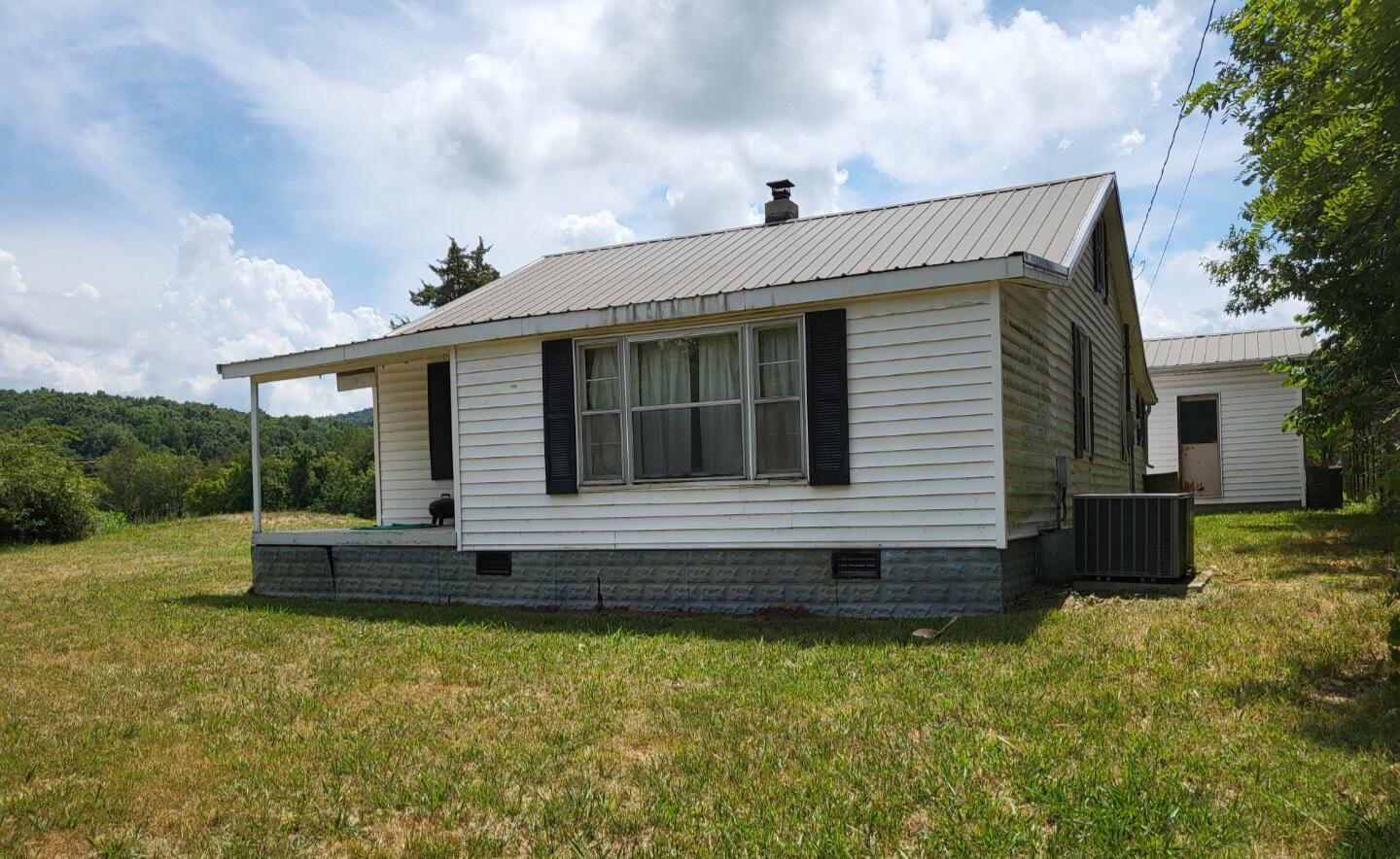 30 West Country Road Alpha, KY 42603 - Photo 12 of 29 FrontRight