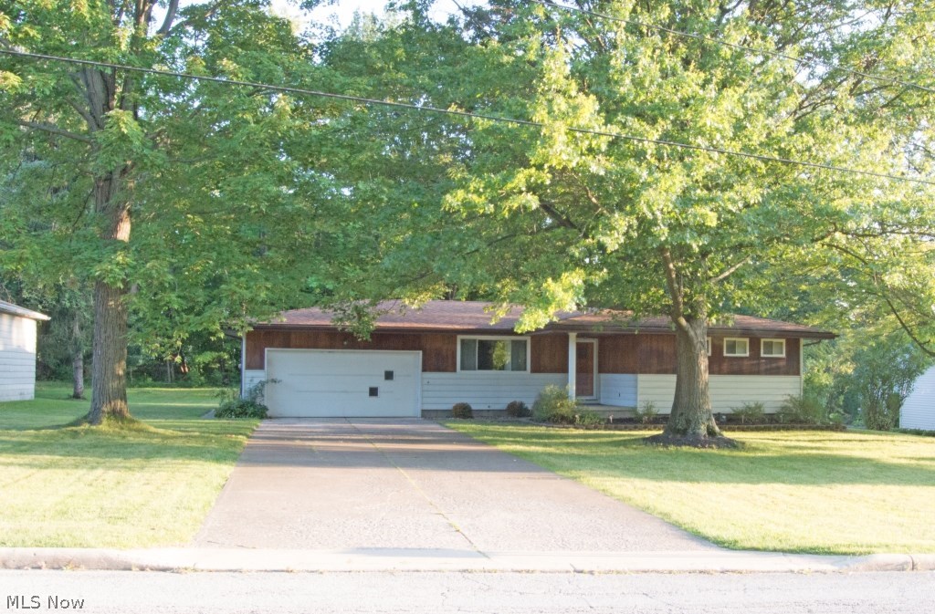 226 Habant Road Amherst, OH 44001 - Photo 6 of 32 Gallery Image 6