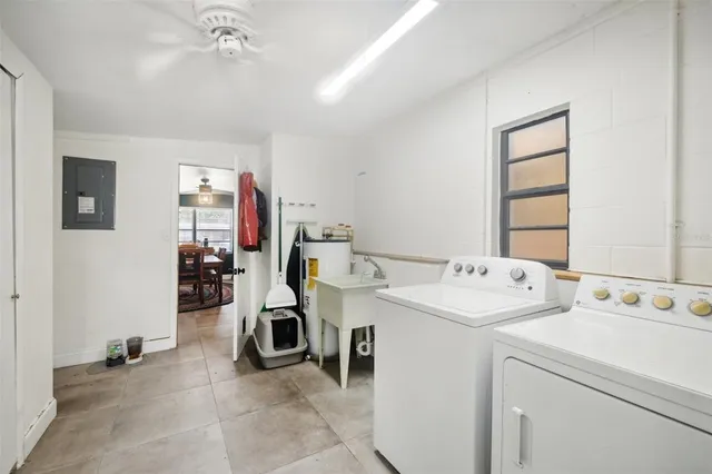 $375,000 | 908 Skyview Drive, Brandon, FL 33510