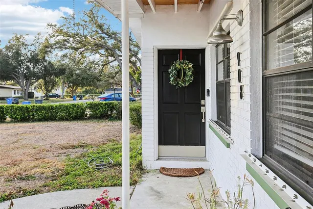 $375,000 | 908 Skyview Drive, Brandon, FL 33510