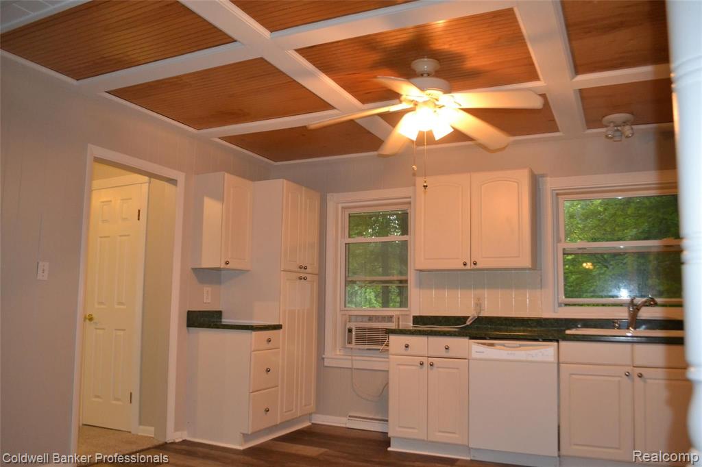 166 South Maple Leaf Road Lapeer, MI 48446 - Photo 15 of 21