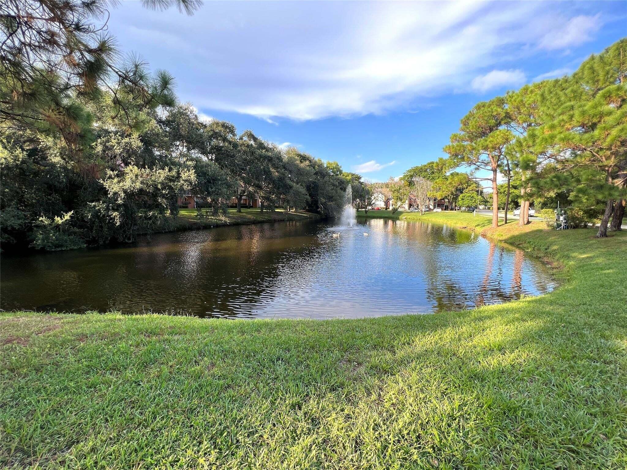 1125 Crystal Way, Unit F Delray Beach, FL 33444 - Photo 22 of 34 lake