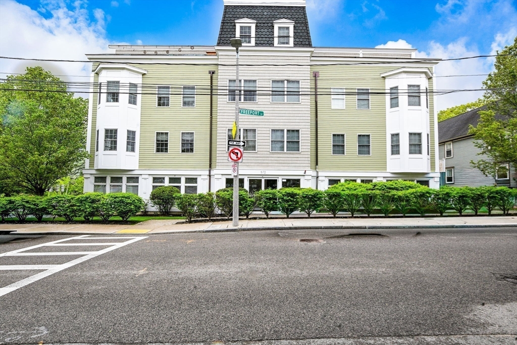 572 Freeport Street, Unit 103 Boston, MA 02122 - Photo 26 of 27