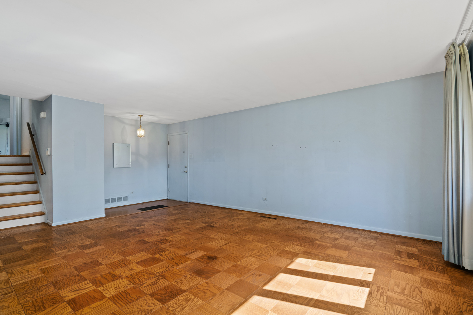 244 Thomas Street Park Forest, IL 60466 - Photo 5 of 30 a view of an empty room