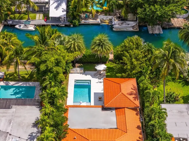 $4,500,000 | 8033 Noremac Avenue, Miami Beach, FL 33141