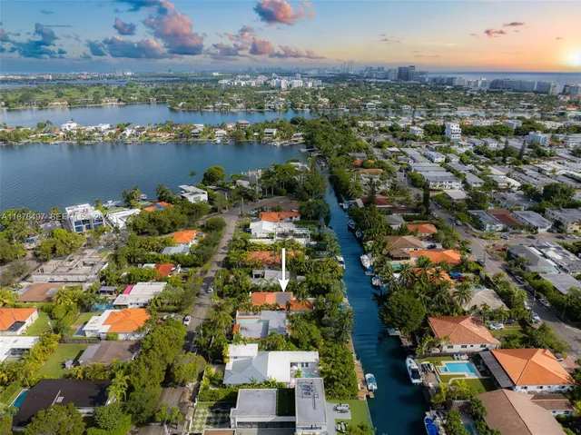 $4,500,000 | 8033 Noremac Avenue, Miami Beach, FL 33141