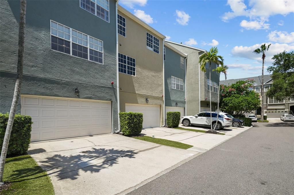 1451 Harbour Walk Road Tampa, FL 33602 - Photo 36 of 51 a view of a building with sitting area