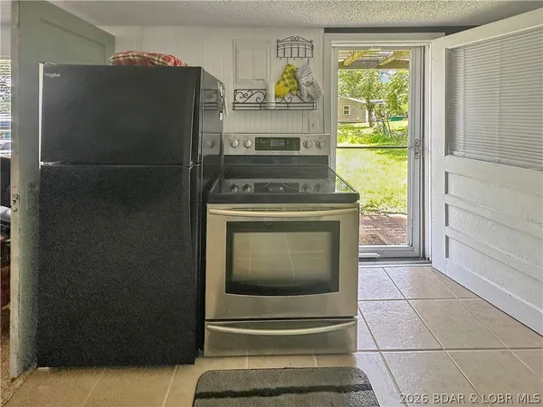 $95,000 | 29822 McGinnis Drive, Edwards, MO 65326