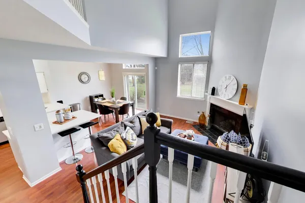 $340,000 | 1267 Arapaho Court, Naperville, IL 60540
