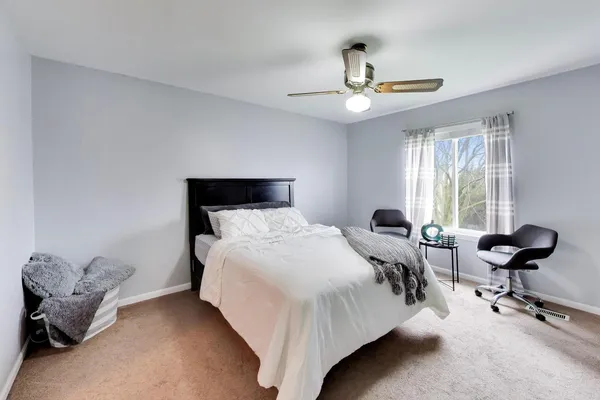 $340,000 | 1267 Arapaho Court, Naperville, IL 60540