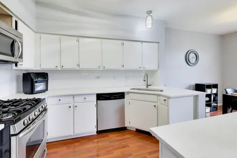 $340,000 | 1267 Arapaho Court, Naperville, IL 60540