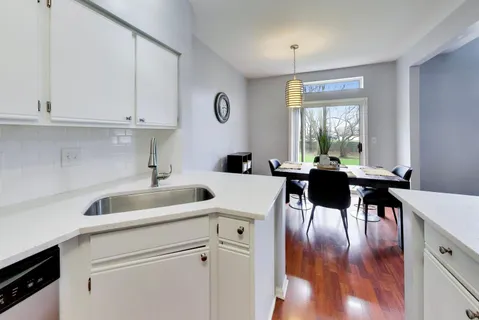 $340,000 | 1267 Arapaho Court, Naperville, IL 60540