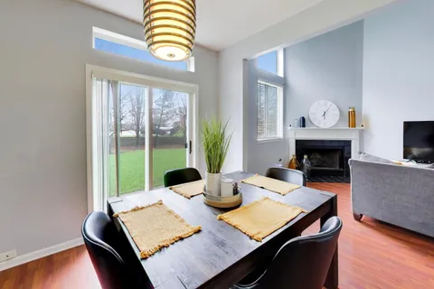 $340,000 | 1267 Arapaho Court, Naperville, IL 60540