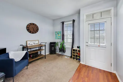 $340,000 | 1267 Arapaho Court, Naperville, IL 60540