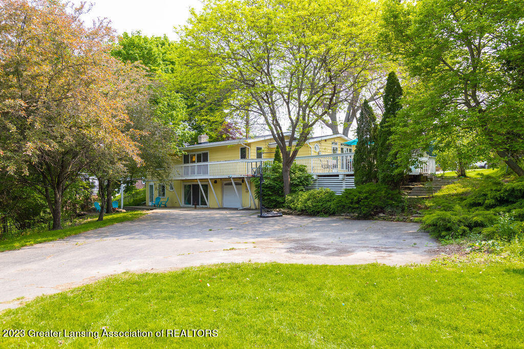 4427 Barton Road Lansing, MI 48917 - Photo 12 of 59 4427 Barton