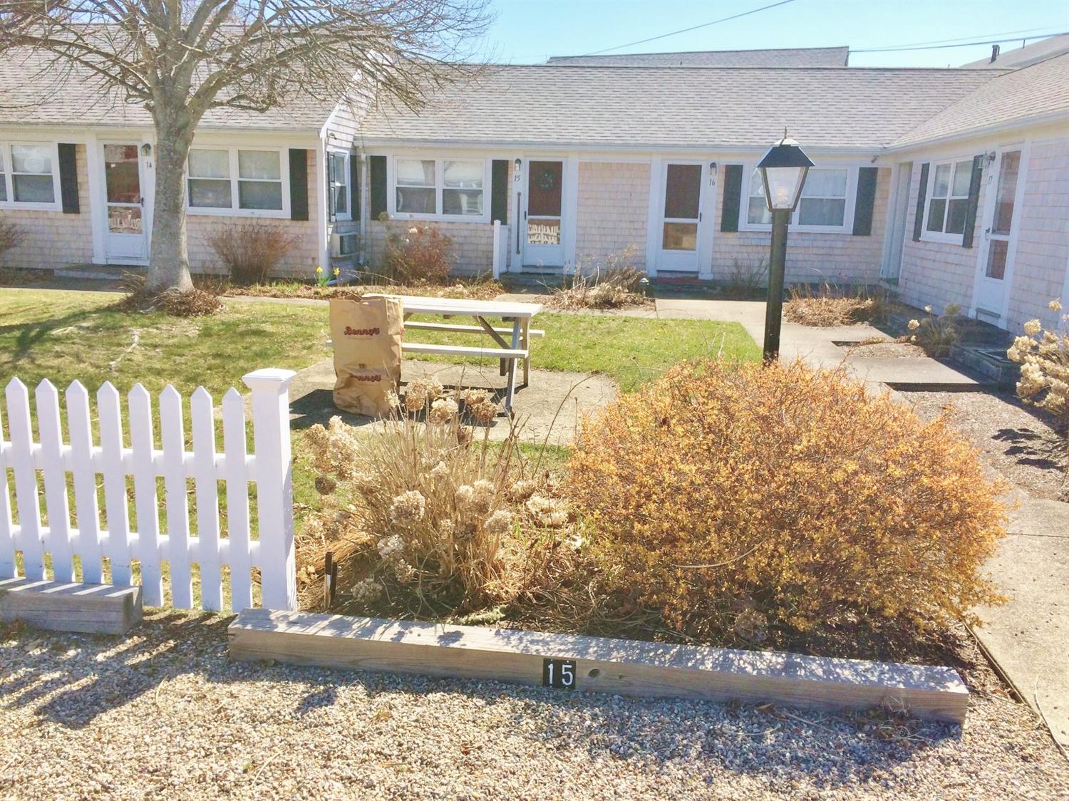 200 Captain Chase Road Dennis, MA 02639 - Photo 3 of 15 Gallery Image 3