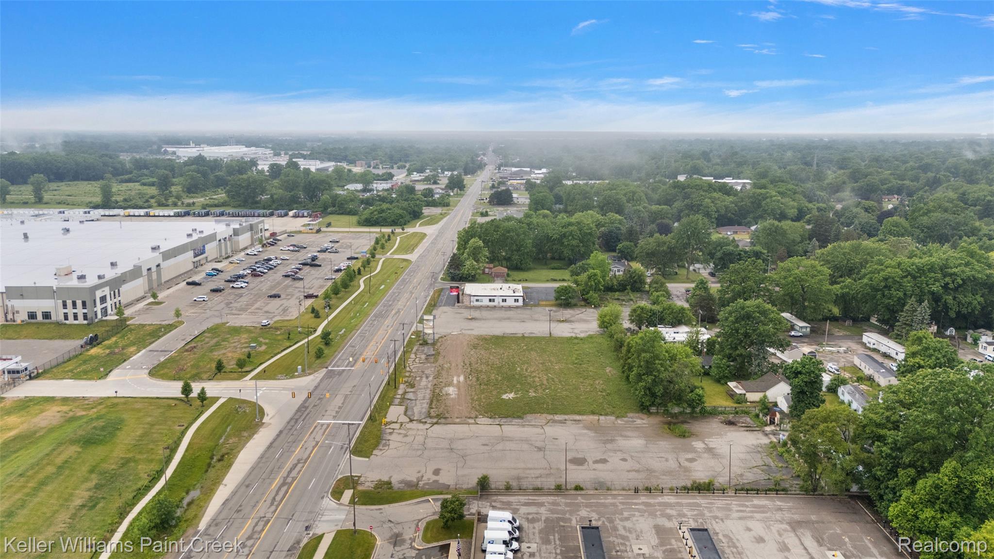 4403 Davison Road Burton, MI 48509 - Photo 22 of 27 22-4403 Davison Rd-22.jpg