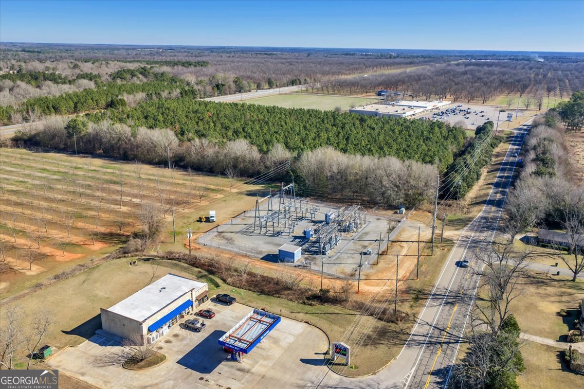 341-49 Highway Fort Valley, GA 31030 - Photo 20 of 23 a view of a terrace with furniture