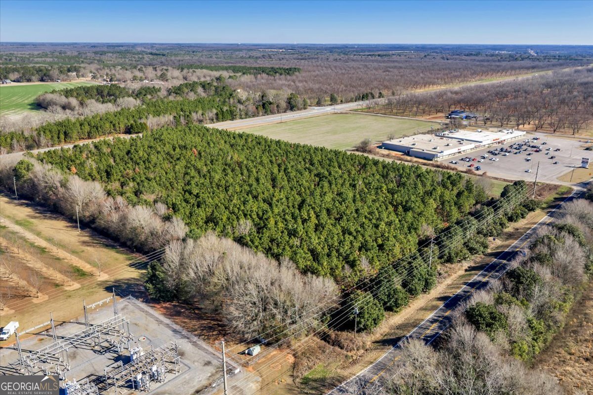 341-49 Highway Fort Valley, GA 31030 - Photo 4 of 23 a view of an ocean and beach