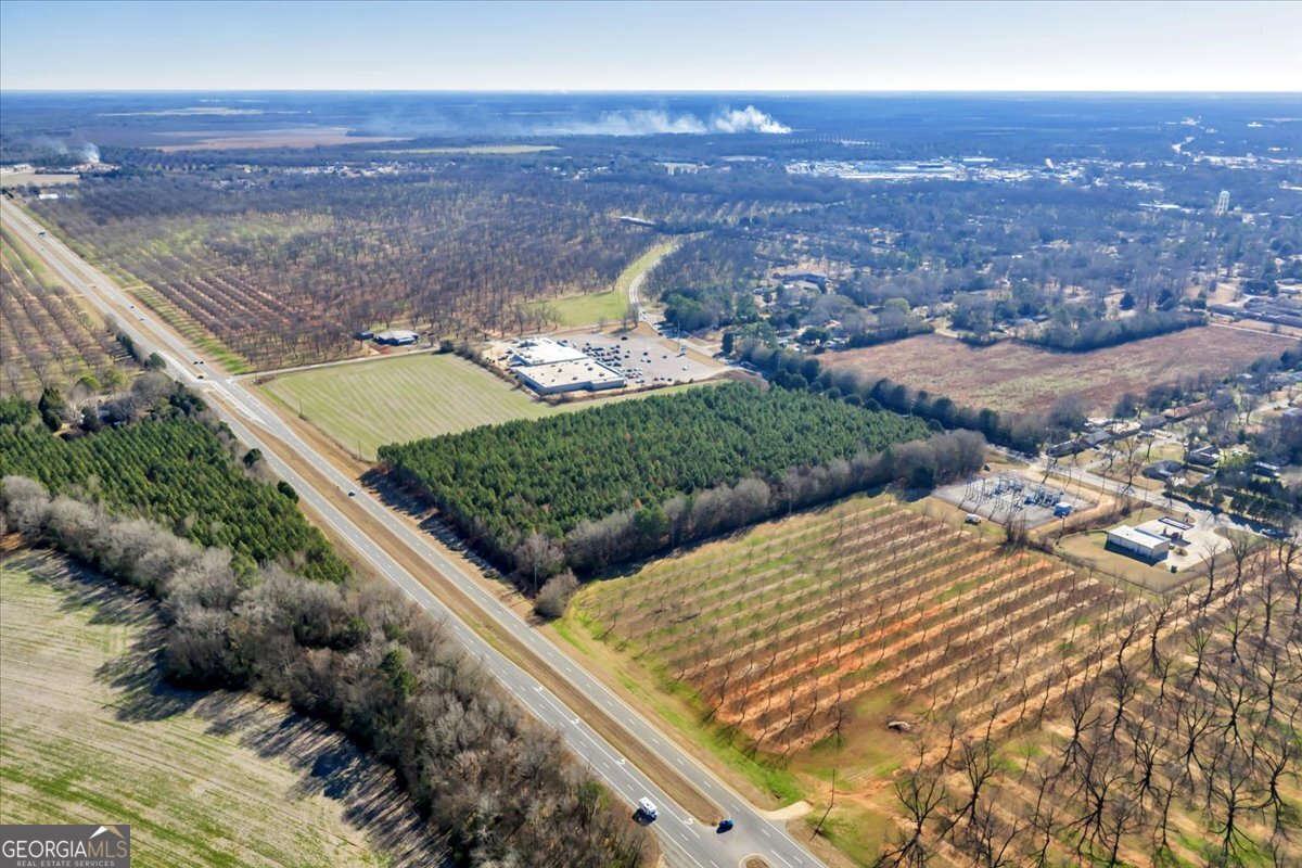 341-49 Highway Fort Valley, GA 31030 - Photo 7 of 23 a view of a city from a terrace