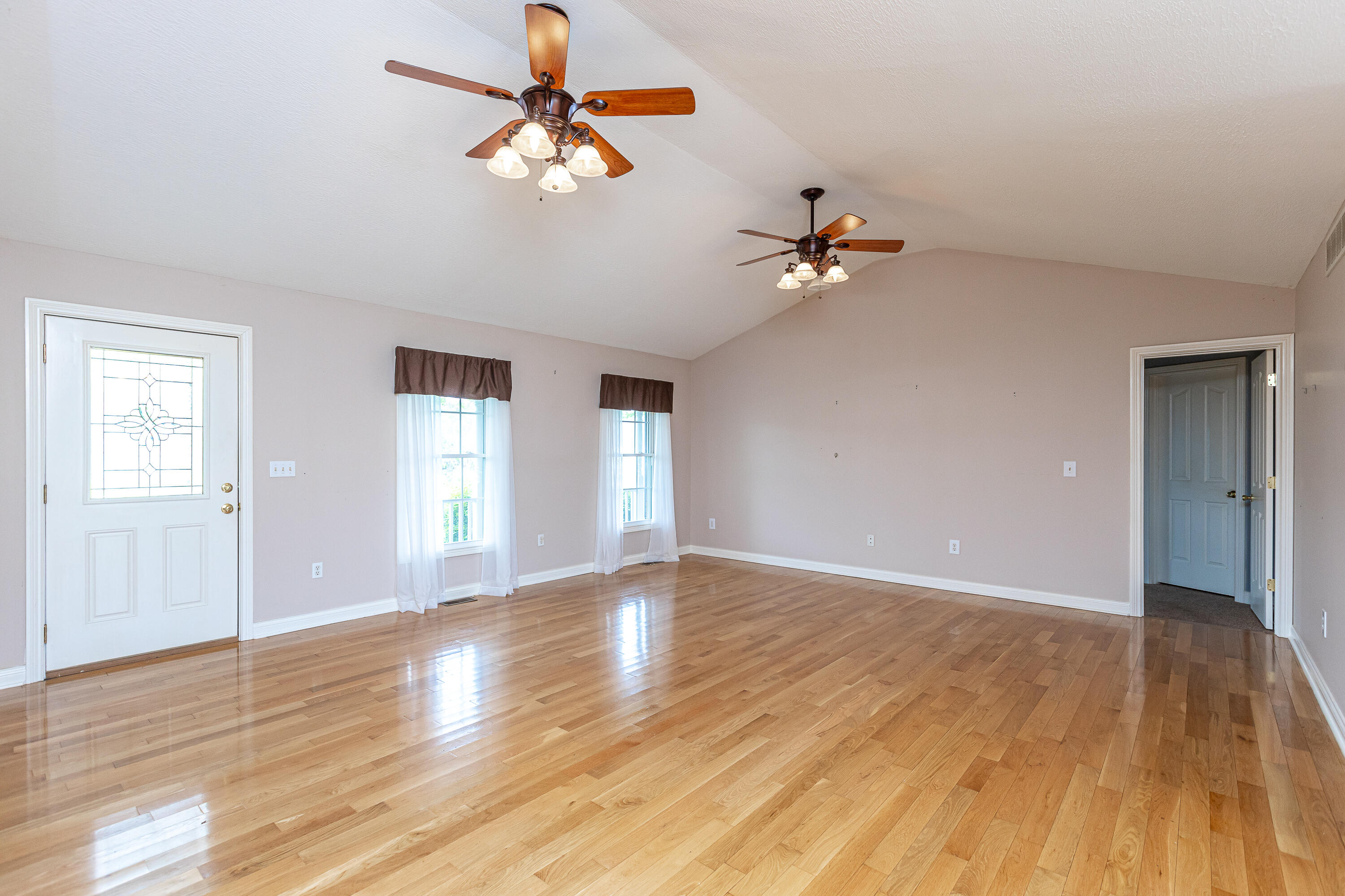 218 Ash Road Hustonville, KY 40437 - Photo 10 of 31 1-6