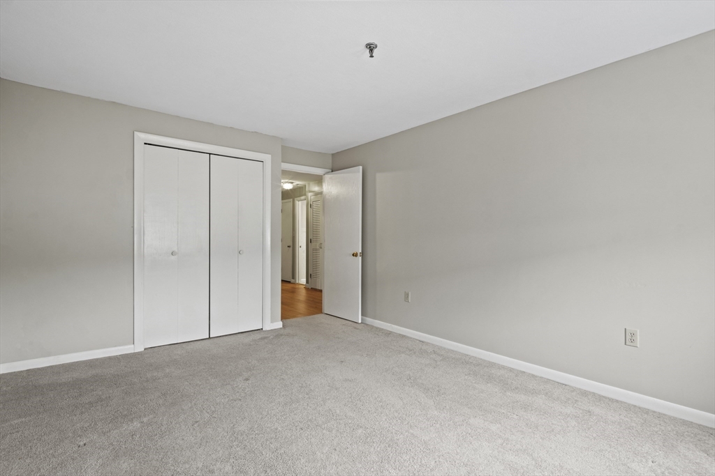 45 Christopher Drive, Unit 101 Methuen, MA 01844 - Photo 15 of 32