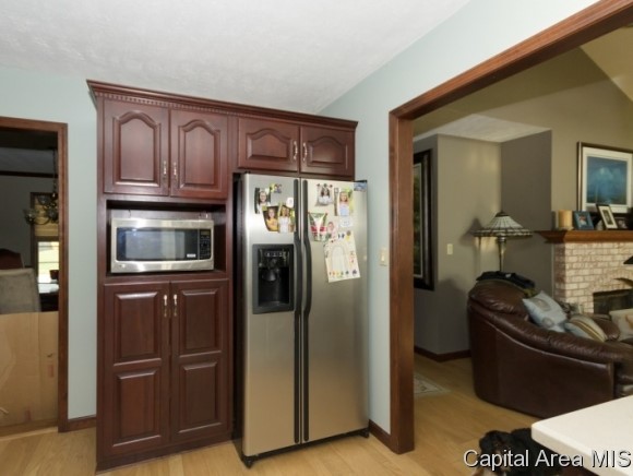 2512 Sage Lane Springfield, IL 62711 - Photo 3 of 14 Gallery Image 3