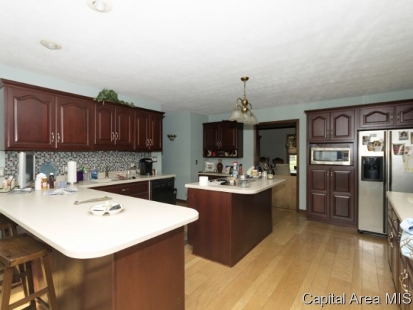 2512 Sage Lane Springfield, IL 62711 - Photo 4 of 14 Gallery Image 4