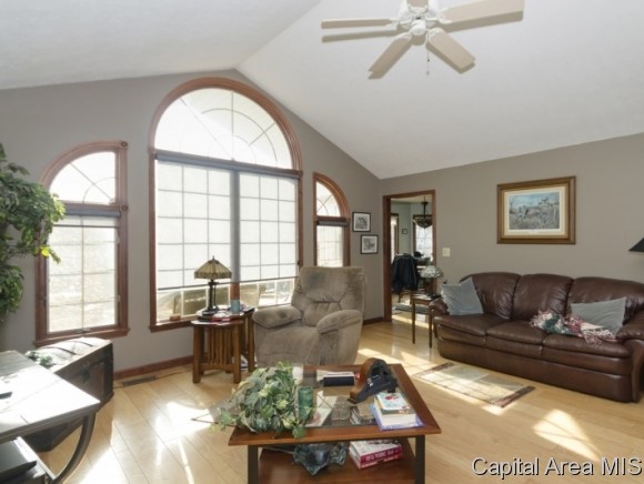 2512 Sage Lane Springfield, IL 62711 - Photo 9 of 14 Gallery Image 9