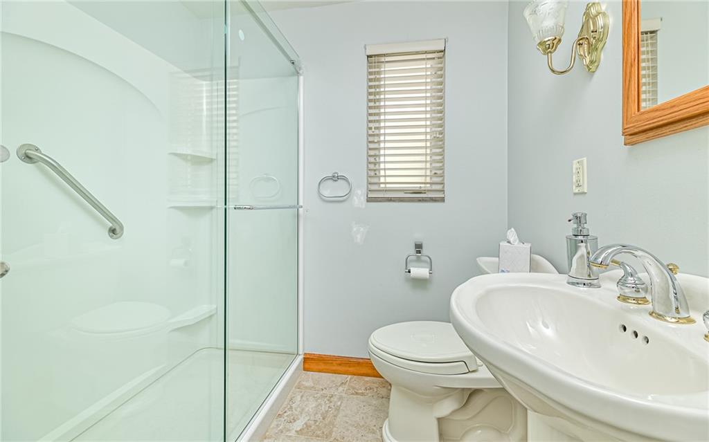 160 Rosscommon Road Wexford, PA 15090 - Photo 11 of 24 Gallery Image 11