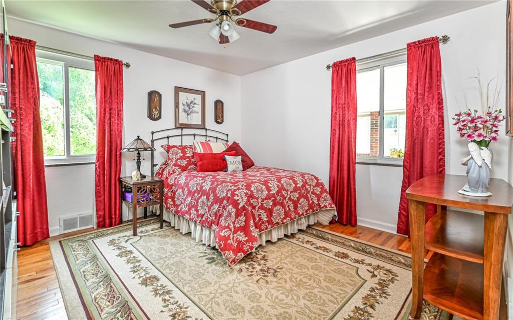 160 Rosscommon Road Wexford, PA 15090 - Photo 10 of 24 Gallery Image 10